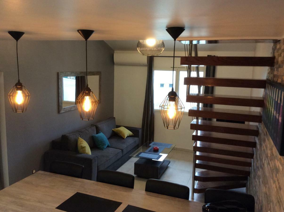 Apartment De Au 1er Etage 45m2 Antibes
