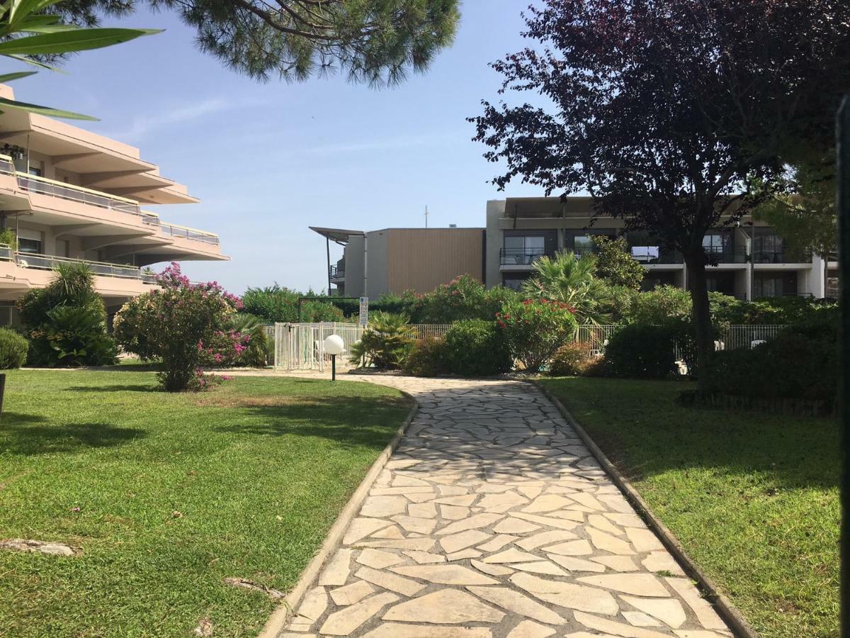 Zen Garden Beach, Marinland-parc, Swimming Pool, Fibre Optique Antibes