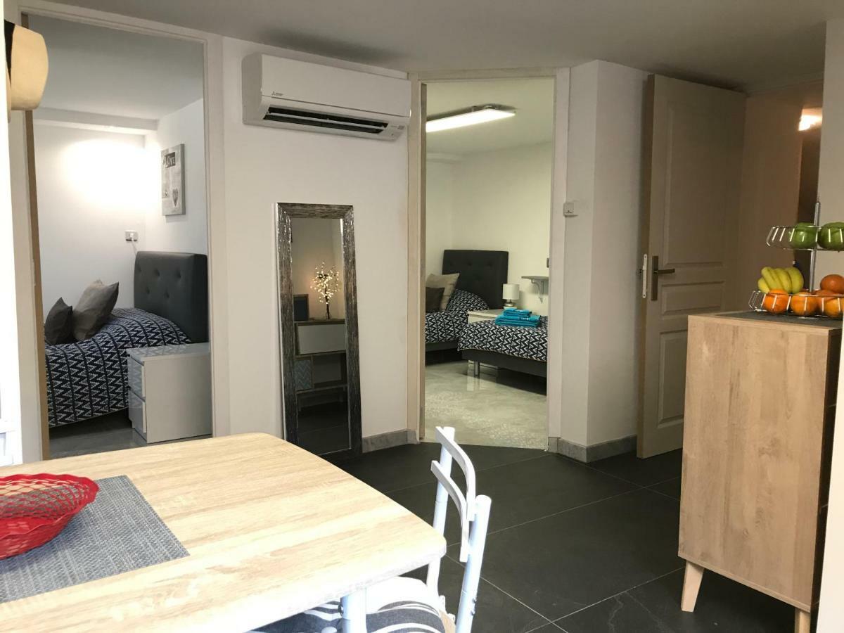 Hostel Debbie's Crew House Antibes