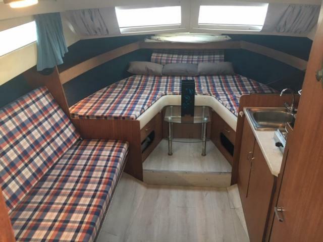 Botel Location Bateau Port Vauban