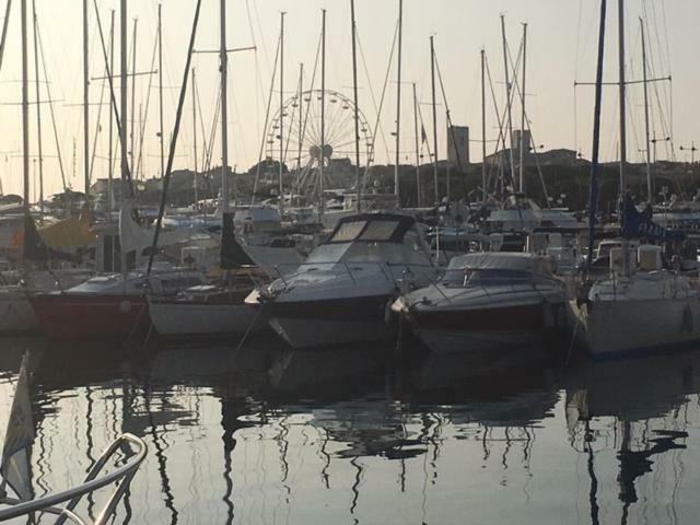 Botel Location Bateau Port Vauban Antibes