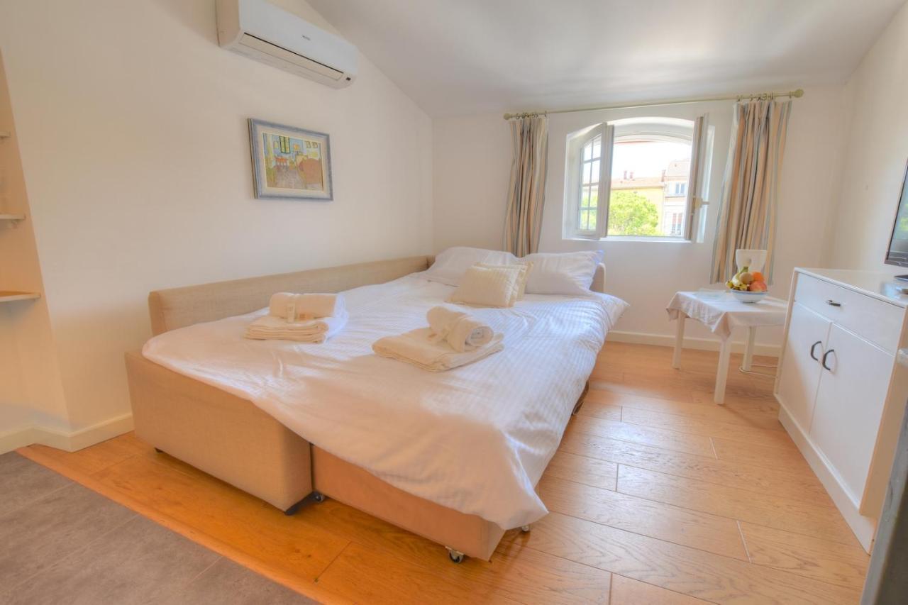 61 Place Nationale Antibes