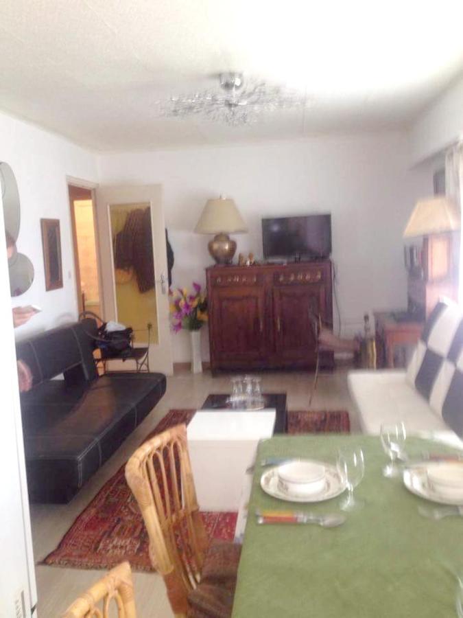 Avenue Guy De Maupassant Apartment