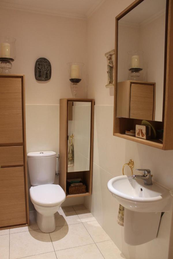 La Topi Bed & Breakfast 2*