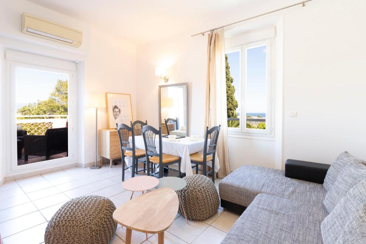 Apartment Renting Chez Sophie - 2 Chbres 2-4pers Terrasse Vue Mer Piscine Garage Antibes