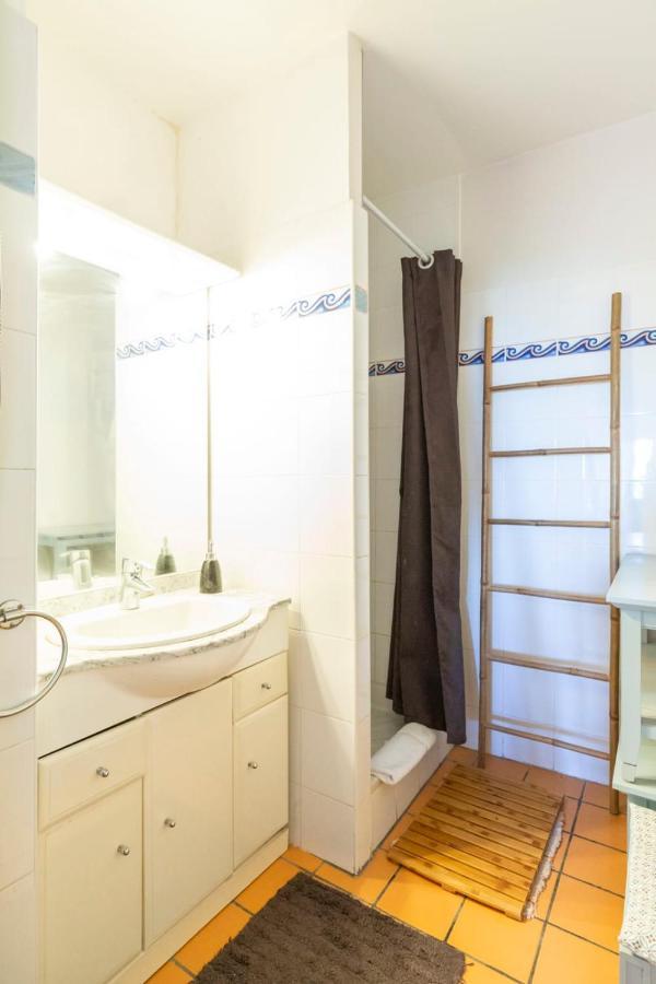 Renting Chez Sophie - 2 Chbres 2-4pers Terrasse Vue Mer Piscine Garage *