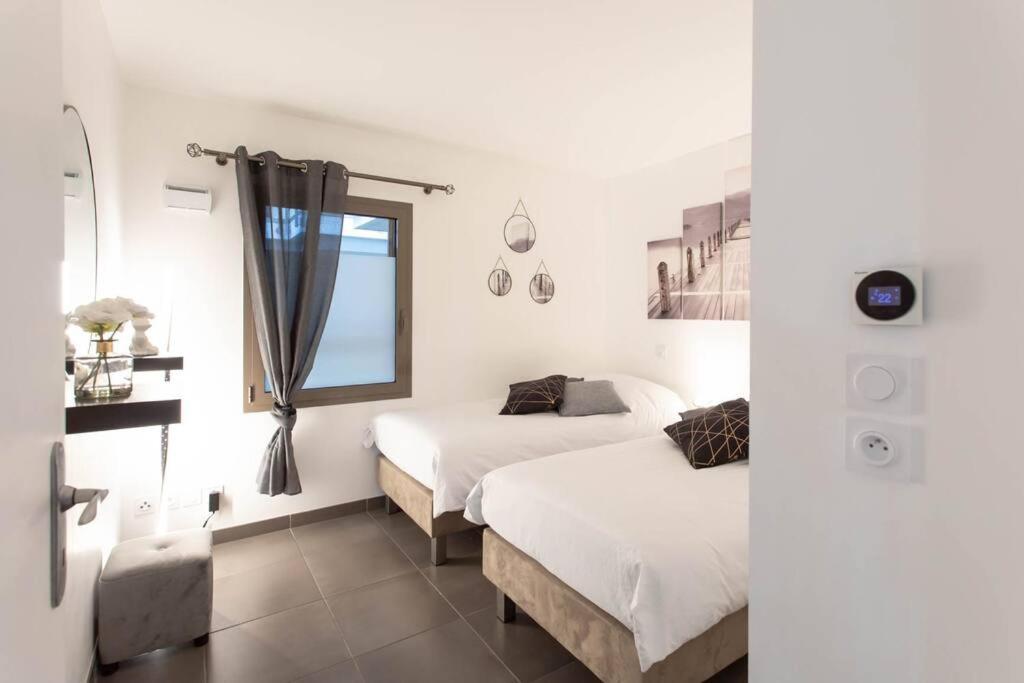 Apartment A7- 2 Bdr Sea & Mountain View - Ac, Parking, Pool & Terrace *